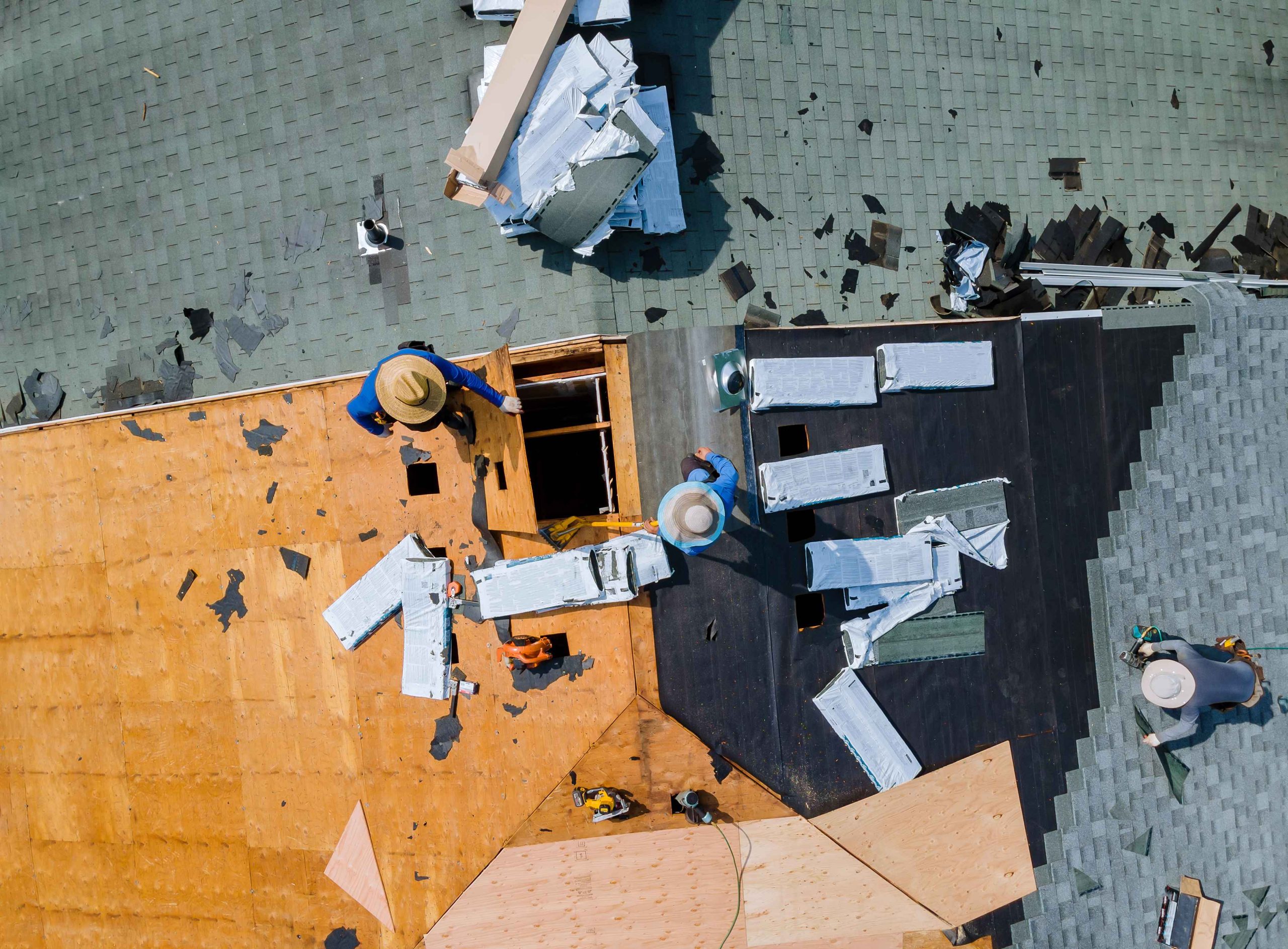 Roof Repair vs. Roof Replacement: Which Service Is Right for You in Seattle?